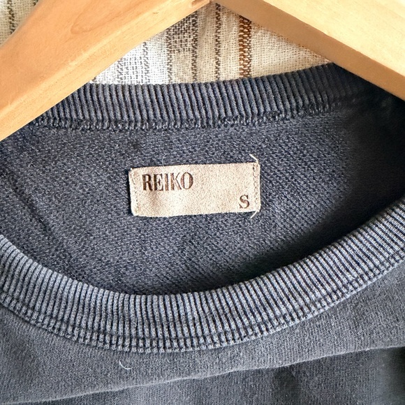 Washed black sweatshirt - Picture 3 of 6